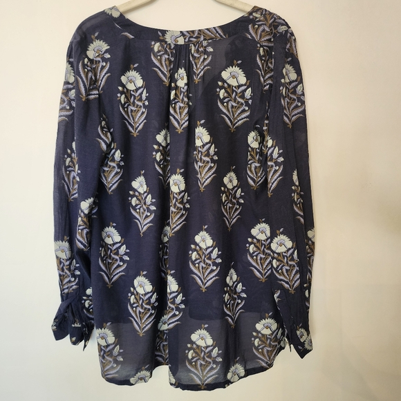 LOFT size Small semi sheer long sleeve v-neck blouse - Picture 4 of 4